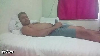 Preview 1 of Gyno Seduction - Exibi&ccedil_&atilde_o sem cortes punheta com gozada completo no red