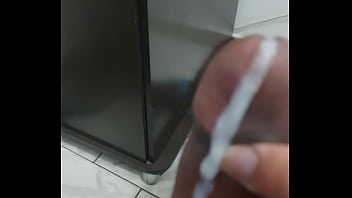 Preview 4 of Fake Massage Anal - Novinho batendo uma e gozando