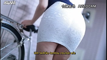 Preview 2 of Senior Bi Porn - A Casada Bunduda e o Ladr&atilde_o de Bicicleta {Legendado} Nao Jinguji