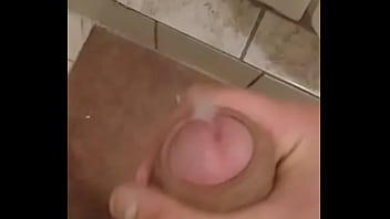 Preview 4 of Bww Sex Porn - flaite jovencito se corre para su polola