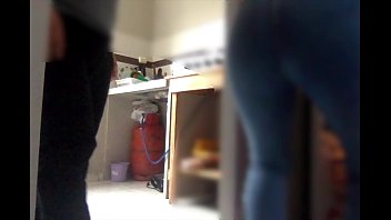 Preview 1 of Dick Flash Amature - Mi hermanastra disfruta cocinar mientras le meto la pinga y acabo en su boca