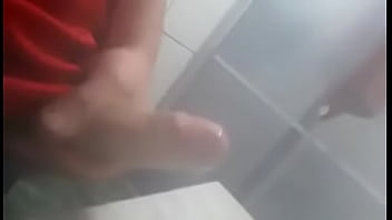 Preview 2 of First Exam - Amigo H&Eacute_TERO do ensino m&eacute_dio  gozou pra mim na quarentena