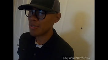 Preview 1 of Incesto Mae E Filho Brasileiro - TSROXIEXXX delivers that Tranny Dick to bestbuy geek/ he wanted cum down his throat