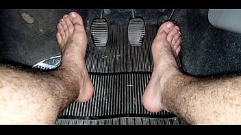 Preview 4 of Xxx Video Downlid - dando uma castigada no motor