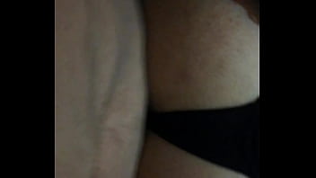 Preview 2 of Hd Housewifes - Mi prima aprieta rico