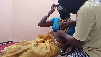 Preview 2 of Pramugari Porno Sexs Pilot - आंटी की रसीली चूत