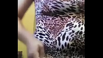 Preview 1 of Video Sex Son Stepmom Hd Korean - اي رأيكم ف اللبوه المتناكة اللي دي بتفرج جسمها على عشيقها