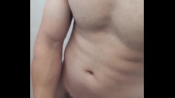 Preview 3 of Deep Tuorat - Boy gostoso Gozando no banho - Pt1
