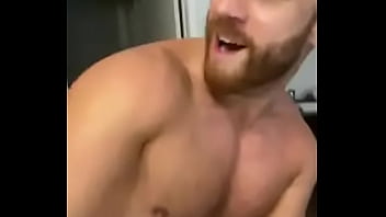 Preview 3 of Bas Karo Yar - Brogan NYC Gostoso Dando o cu para Coroa Tesudo