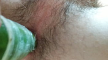 Preview 2 of Xxxxx Vdu - Pepino no cuzinho