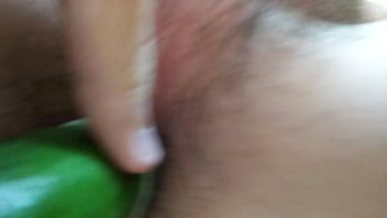 Preview 1 of Xxxxx Vdu - Pepino no cuzinho