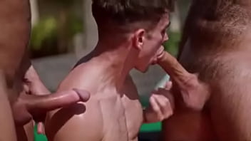 Preview 1 of New Family Beeg 2019 - Dois dotados fazendo DP no Passivo