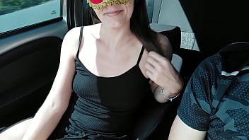 Preview 2 of Astagram Sex Qorno - Exibindo a bunda na rodovia   durante viagem  &quot_Completo no RED&quot_