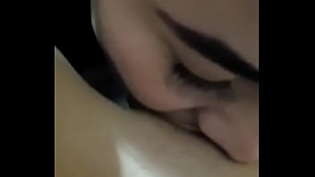 Preview 1 of Diner Lady - una rica mamada a su amiga