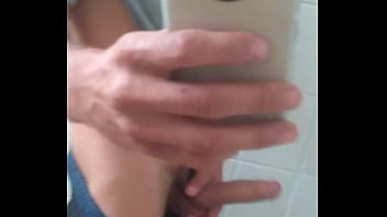 Preview 3 of Sanam Xxx Video New - Batendo punheta no servi&ccedil_o tezao da porra