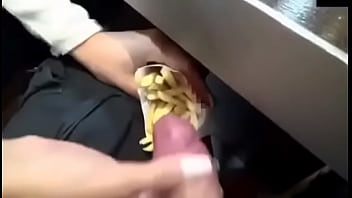 Preview 1 of Free Video Dub - Gozei nas batatas da minha namorada
