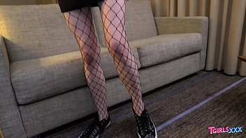 Preview 1 of New Sex Garil - Hung Aussie babe Ella Venus