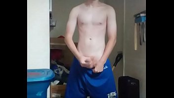 Preview 2 of Tuoli - Jerking in gym shorts