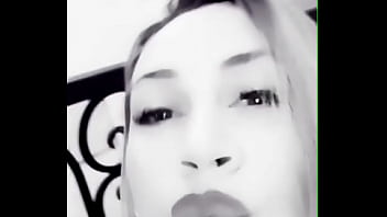 Preview 3 of Rubber D - BLONDE MILF BIGASS  AMATEUR MEXICAN