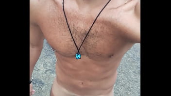 Preview 2 of Xsexyvideo Lamba Loda - Com tes&atilde_o na chuva .