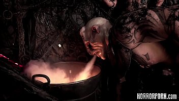 Preview 4 of Emma Fiddles - HORRORPORN Hell Hoes