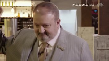 Preview 4 of Sunny Leone Boy Group Sex - Chef bombado botando franc&ecirc_s pra mamar