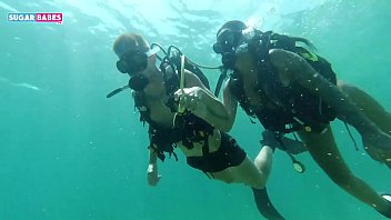 Preview 3 of Inden Movi Sexi - SUGARBABESTV: Underwater Greek porn