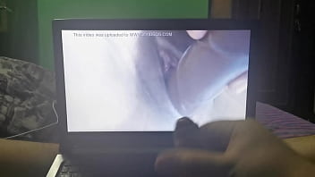 Preview 2 of Flash Dick Carro - Viendo porno y paja