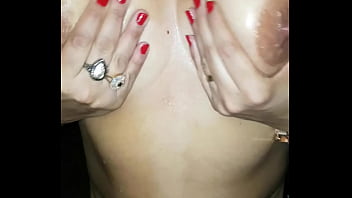Preview 4 of Brazzers Forest Sex - Banho de porra nos seios da casada