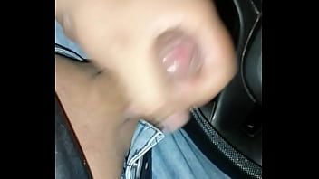 Preview 3 of Mom Porn Blonde - Chaquetita en el auto