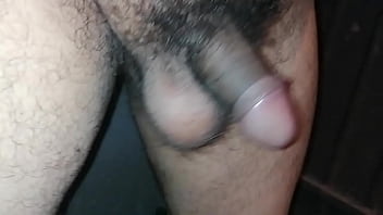 Preview 4 of Gandi Gali Deke Choda - Meneando mis bolas