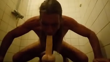 Preview 3 of Biqi Bf Bf - Sucking a big dick