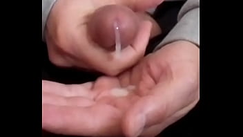 Preview 4 of Licking Hairy Clit - une bonne branlette de ma grosse bite,  belle &eacute_jaculation cr&eacute_meuse, 