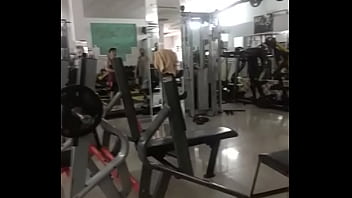 Preview 1 of Make Deal Sister Help - Anh trai l&eacute_n thủ d&acirc_m trong ph&ograve_ng gym