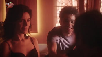 Preview 1 of Best Cumkiss - Peguei novinha na escada e dei uma dura nela, fiz ela me comer