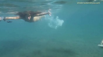 Preview 2 of Uxbvq4470 - Underwater in the sea babes enjoy themselves