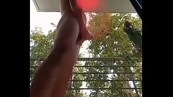 Preview 3 of Rokettube - Me masturbo desnudo en mi balc&oacute_n
