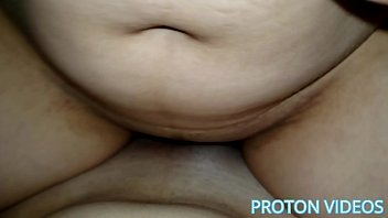 Preview 2 of Sexi Mom Xxxcom - कमबख्त गर्म पत्नी