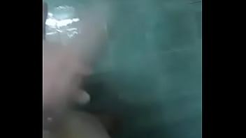 Preview 2 of Hugefacial - Nứng qu&aacute_ mấy chị ơi