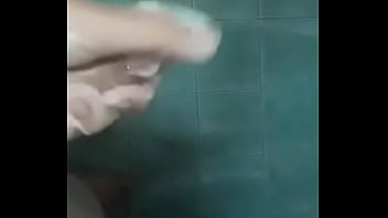 Preview 4 of Hugefacial - Nứng qu&aacute_ mấy chị ơi