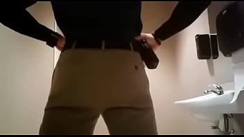 Preview 1 of Opue Porn - Guy flexing his butt