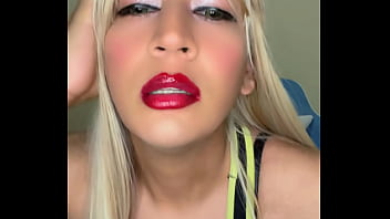 Preview 1 of Yoga Them - Tetas ricas transexual deportiva
