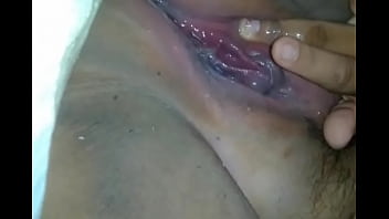 Preview 4 of Desi Insian Sex - Gorda se masturba y se viene