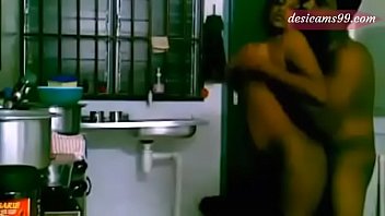 Preview 4 of Moti Gand Wali - Indian Sex Couple Hardcore In Kitchen