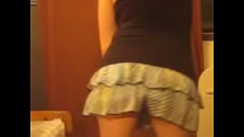 Preview 1 of Nighty Wear Aunty - Colombianita-1980 mi primer v&iacute_deo:bailando en minifalda y ense&ntilde_ando la tanga