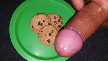 Preview 2 of I In Her H - Chocolate chip cookies with a my Creamy Cum glace for a delicious snack.