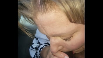 Preview 2 of Sarae Sex - Lil bbw whore sucking her &#039_s cock