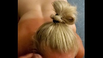 Preview 3 of Xxx Mana Video Usa - Hotassunicorn takes a facial