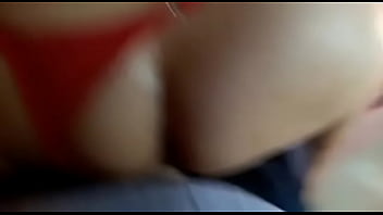 Preview 3 of She Lets Him In - Cdzinha de trindade quebrando a quarentena com coroa dotado