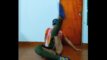 Preview 4 of Unblock Sister Mom Sleeping - Bailando desnudo | coreograf&iacute_a La Bebesita Bebelin | Sherman Mendoza